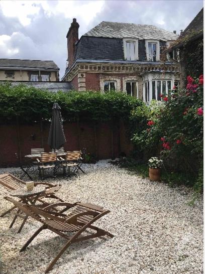Maison Individuelle Dans Ancienne Ecurie Rouen Exterior foto